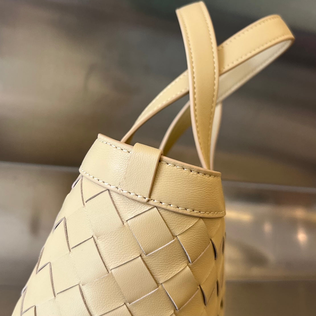 Bottega Veneta FLIP FLAP 23 BAG IN BEIGE LAMBSKIN