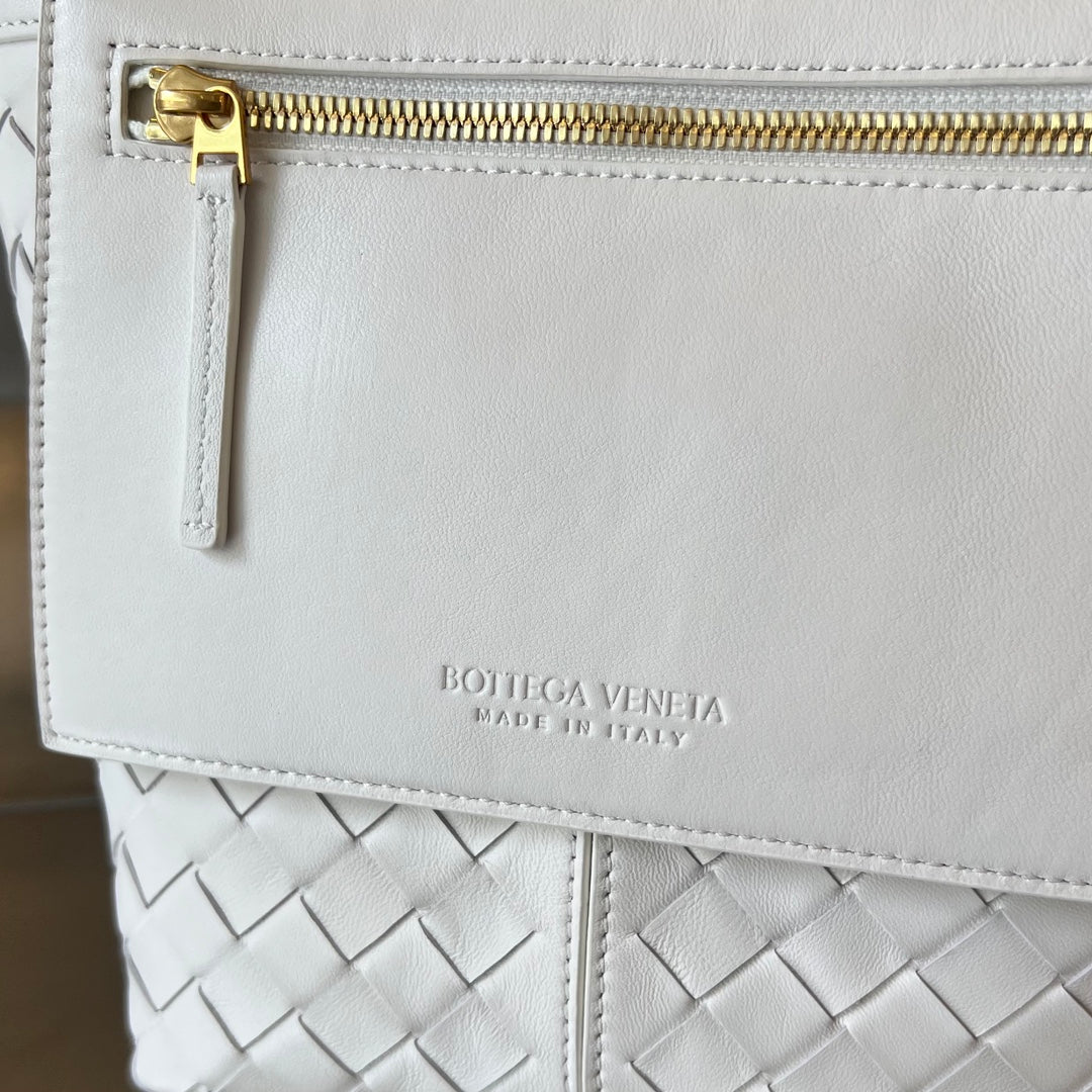 Bottega Veneta FLIP FLAP 23 BAG IN WHITE LAMBSKIN