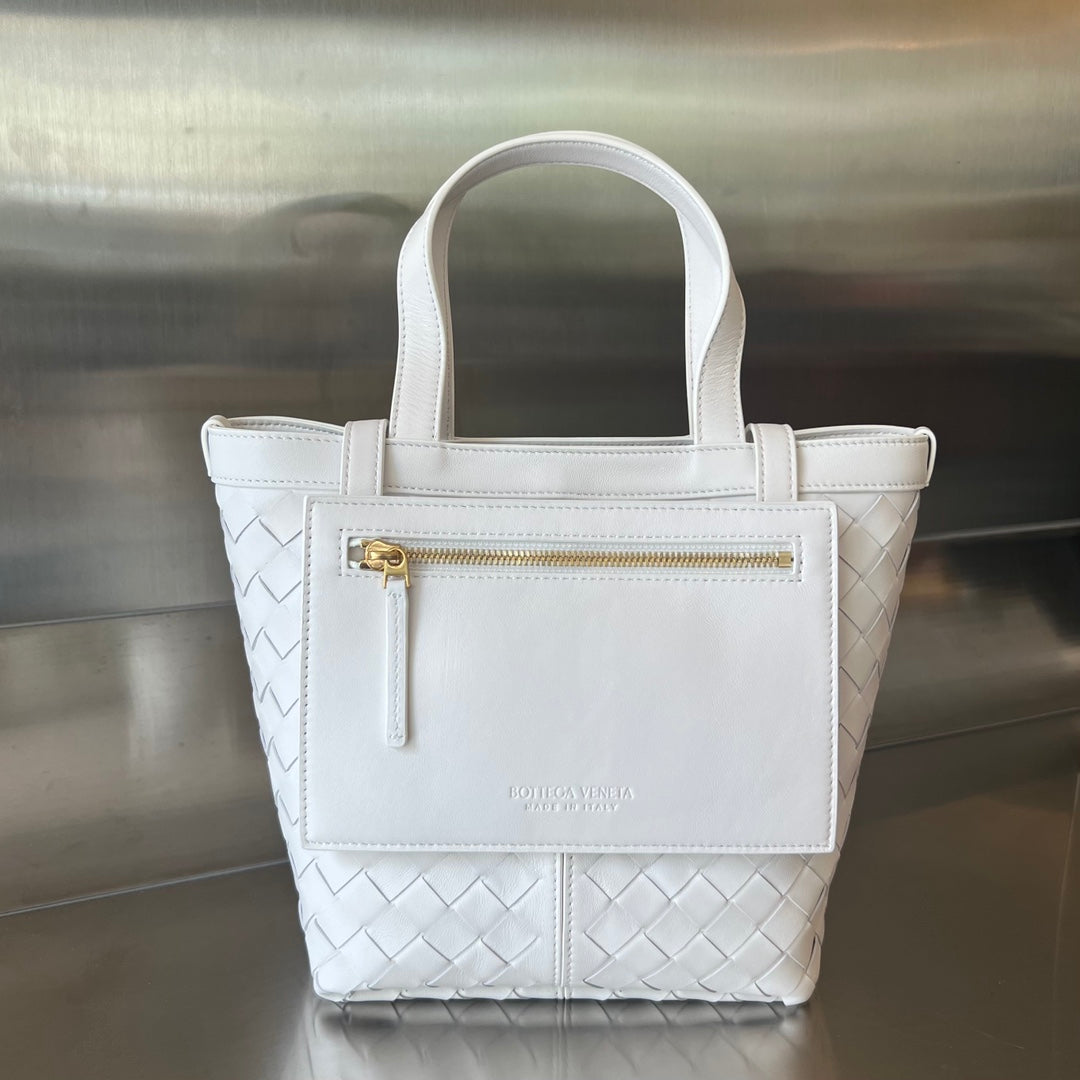 Bottega Veneta FLIP FLAP 23 BAG IN WHITE LAMBSKIN