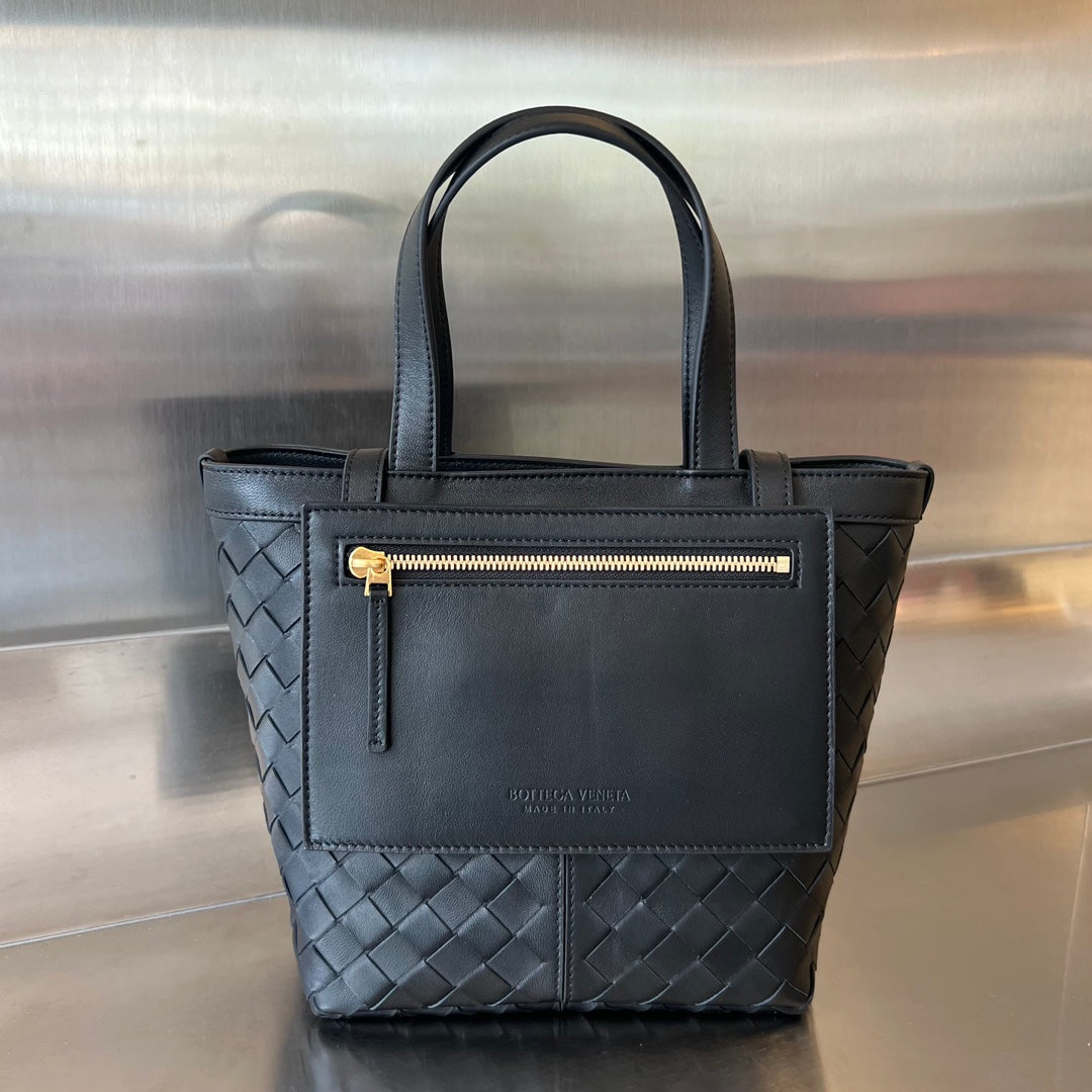 Bottega Veneta FLIP FLAP 23 BAG IN BLACK LAMBSKIN