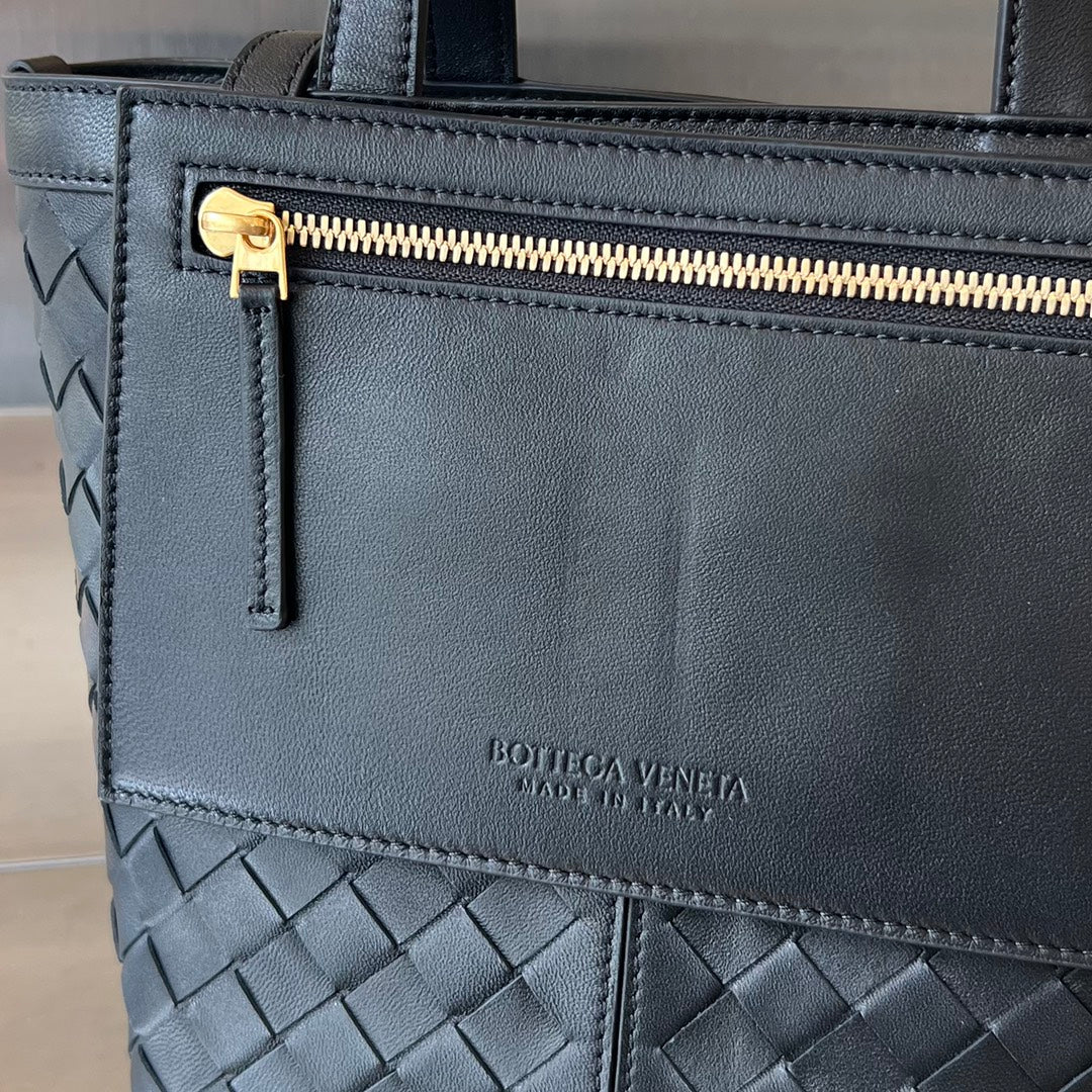 Bottega Veneta FLIP FLAP 23 BAG IN BLACK LAMBSKIN