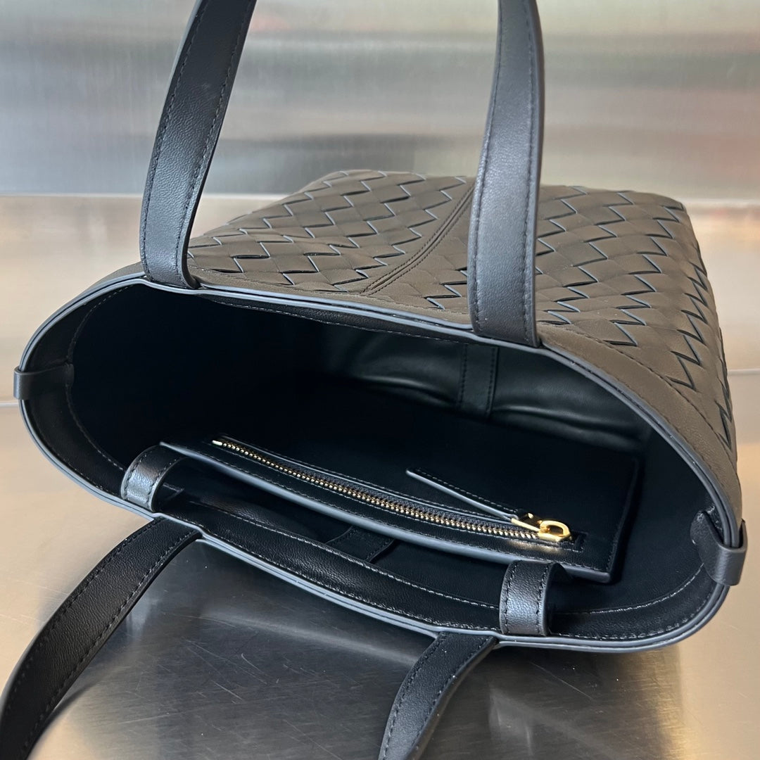 Bottega Veneta FLIP FLAP 23 BAG IN BLACK LAMBSKIN