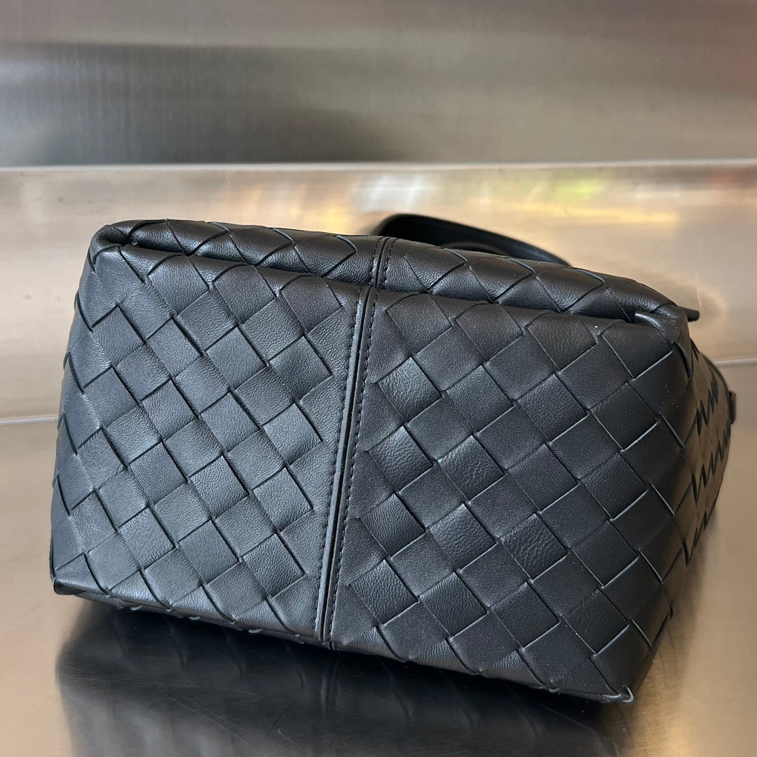 Bottega Veneta FLIP FLAP 23 BAG IN BLACK LAMBSKIN
