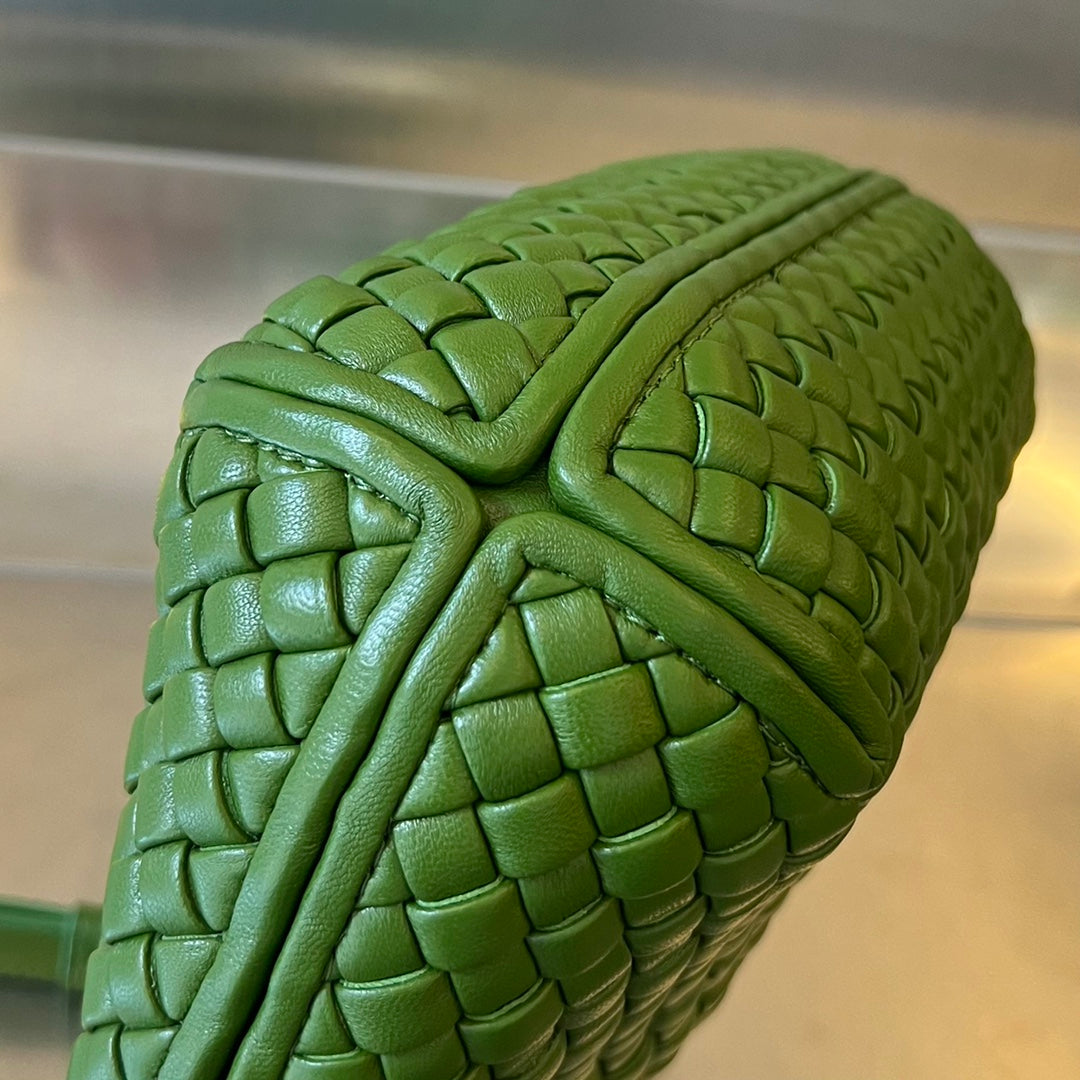 Bottega Veneta SMALL CLICKER 27 MOSS GREEN LAMBSKIN