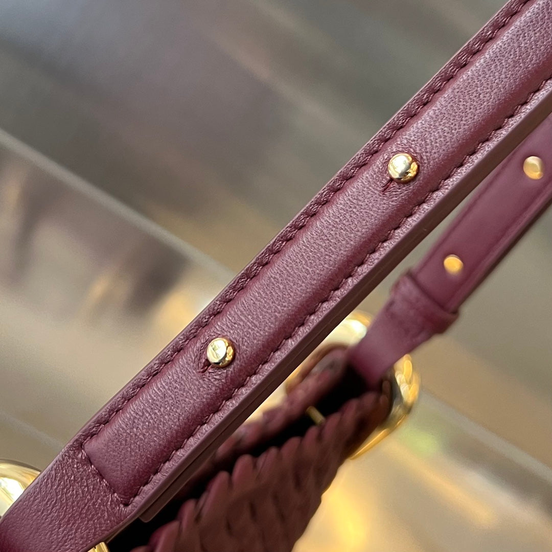 Bottega Veneta SMALL CLICKER 27 BAROLO LAMBSKIN