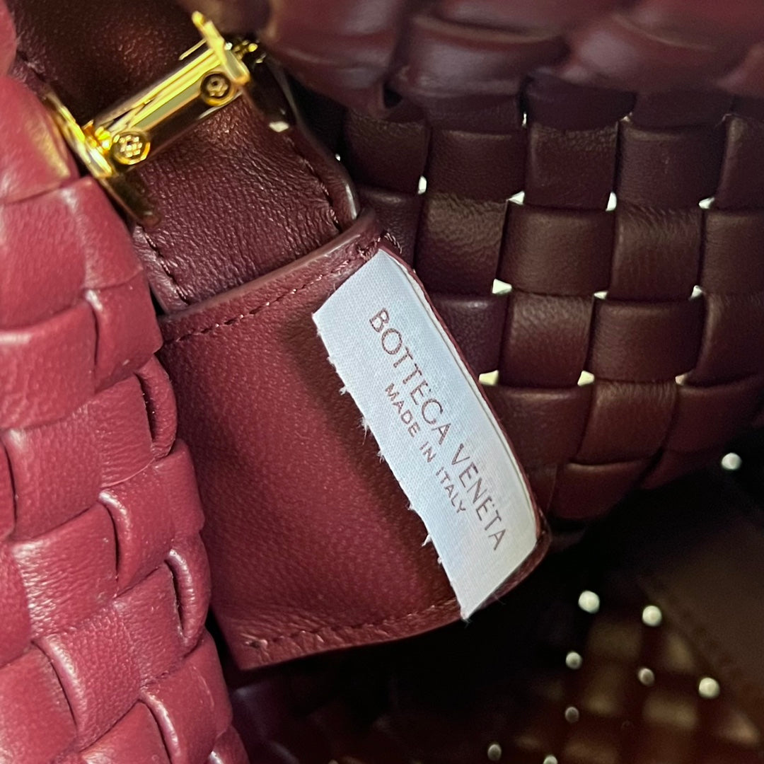 Bottega Veneta SMALL CLICKER 27 BAROLO LAMBSKIN