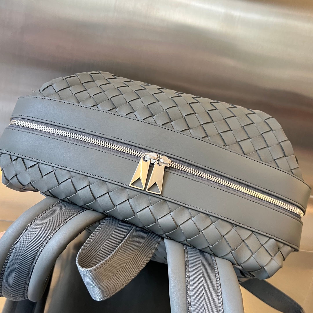 Bottega Veneta BACKPACK 42 IN GREY CALFSKIN