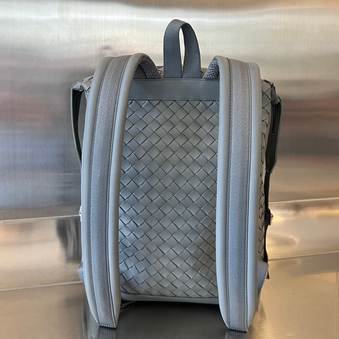 Bottega Veneta BACKPACK 42 IN GREY CALFSKIN