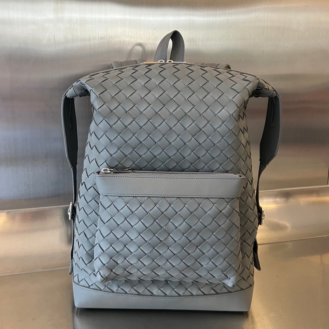 Bottega Veneta BACKPACK 42 IN GREY CALFSKIN
