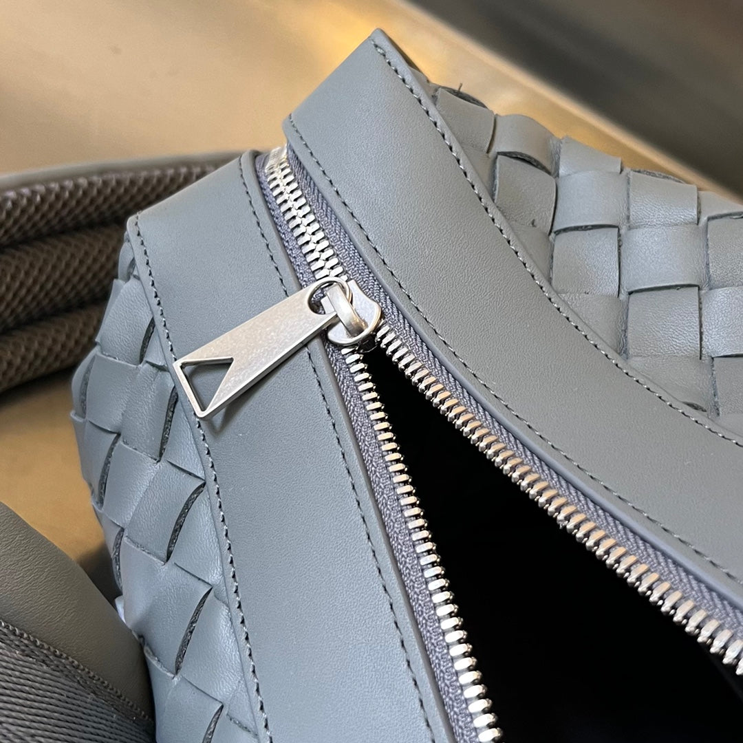 Bottega Veneta BACKPACK 42 IN GREY CALFSKIN