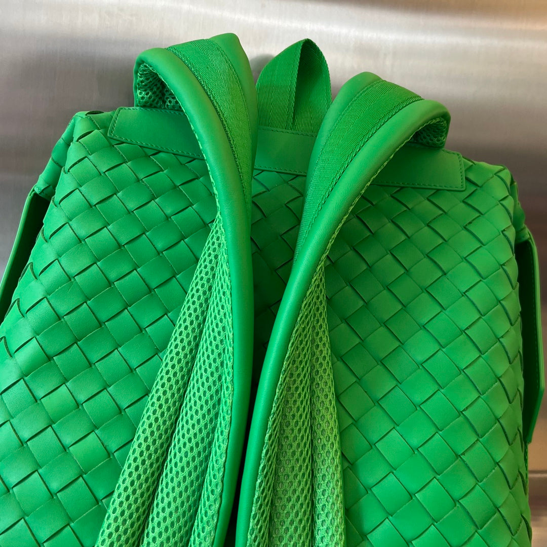 Bottega Veneta BACKPACK 42 IN PARAKEET GREEN CALFSKIN