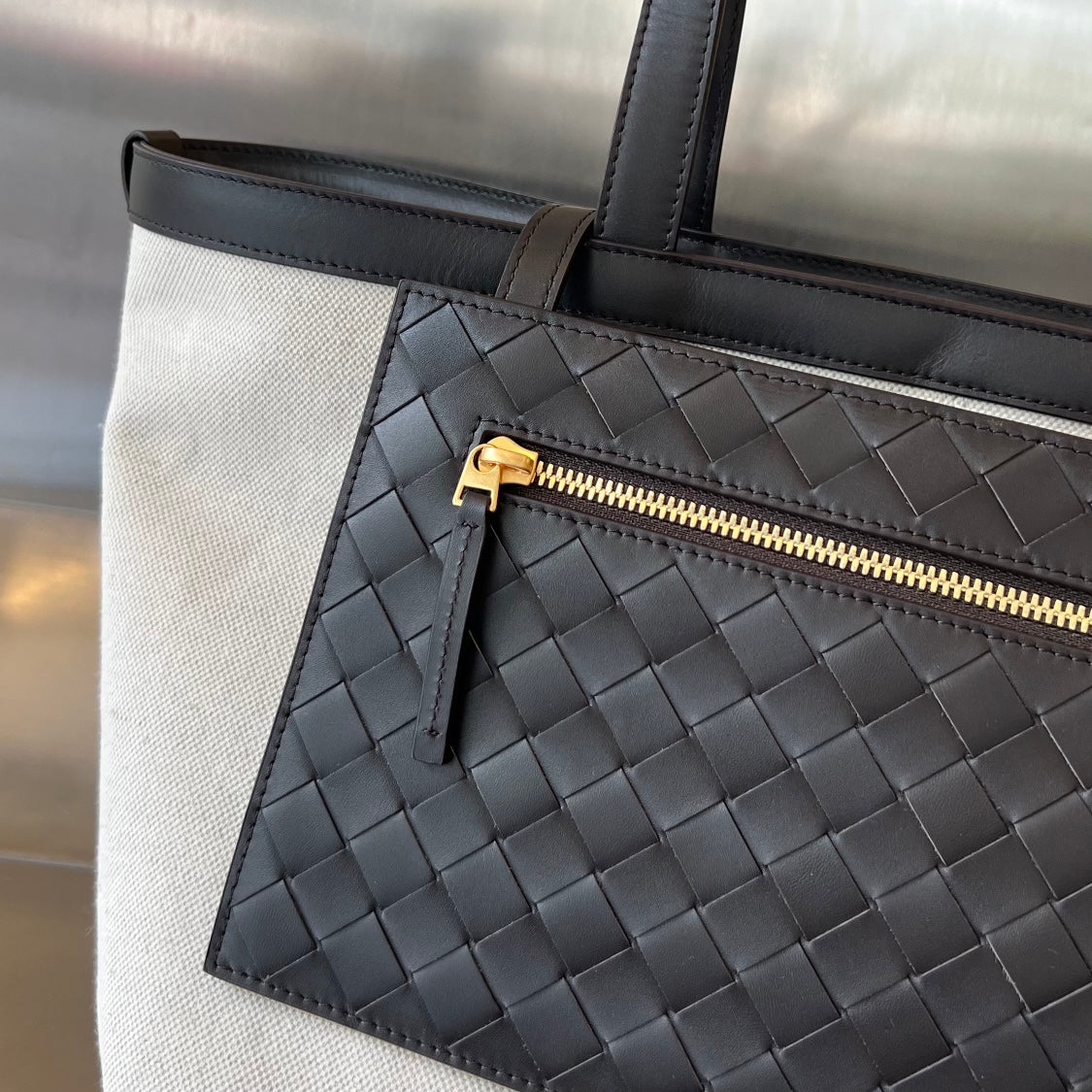 Bottega Veneta FLIP FLAP 30 IN WHITE CANVAS AND BLACK CALSKIN