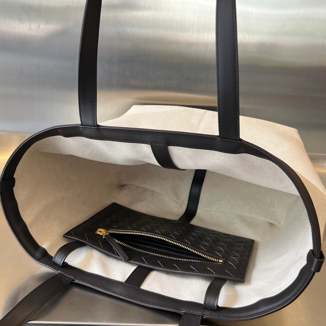 Bottega Veneta FLIP FLAP 30 IN WHITE CANVAS AND BLACK CALSKIN