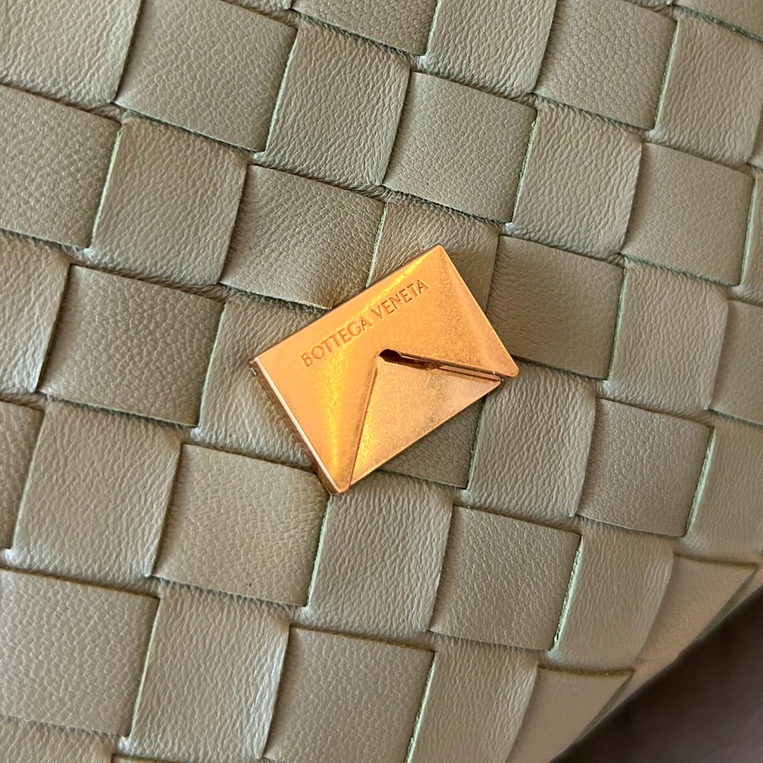 Bottega Veneta BV Mini Crossbody Bag 19cm Light Green Calfskin Ghw