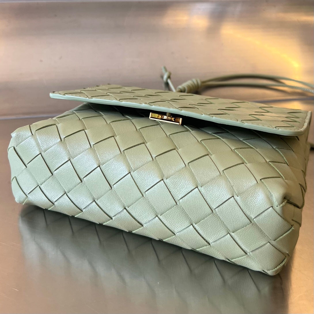 Bottega Veneta BV Mini Crossbody Bag 19cm Light Green Calfskin Ghw