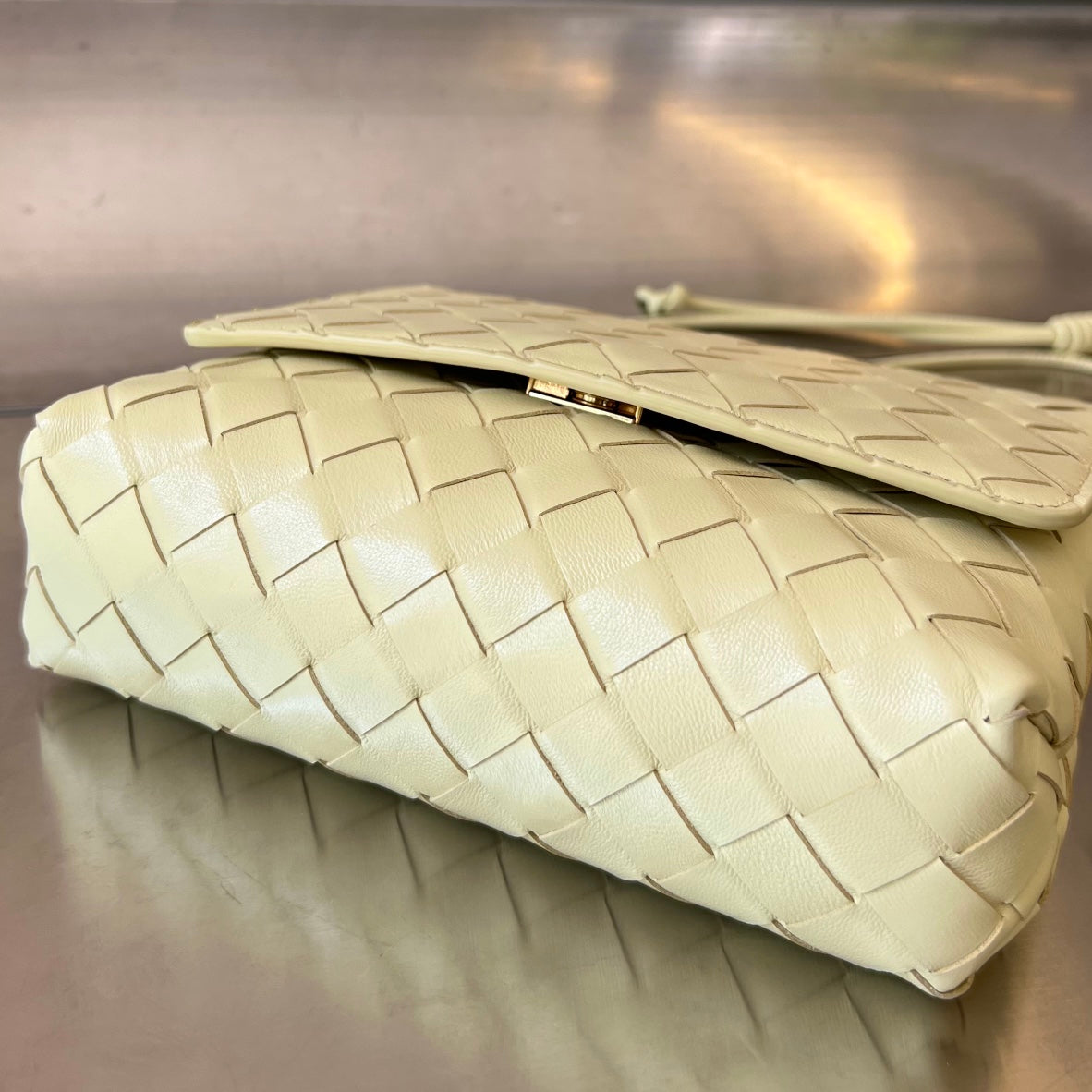 Bottega Veneta BV Mini Crossbody Bag 19cm Light Yellow Calfskin Ghw