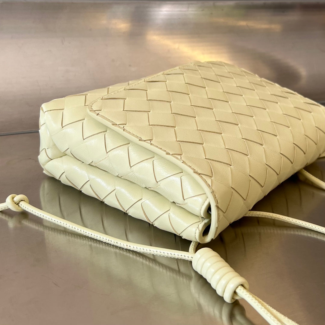 Bottega Veneta BV Mini Crossbody Bag 19cm Light Yellow Calfskin Ghw
