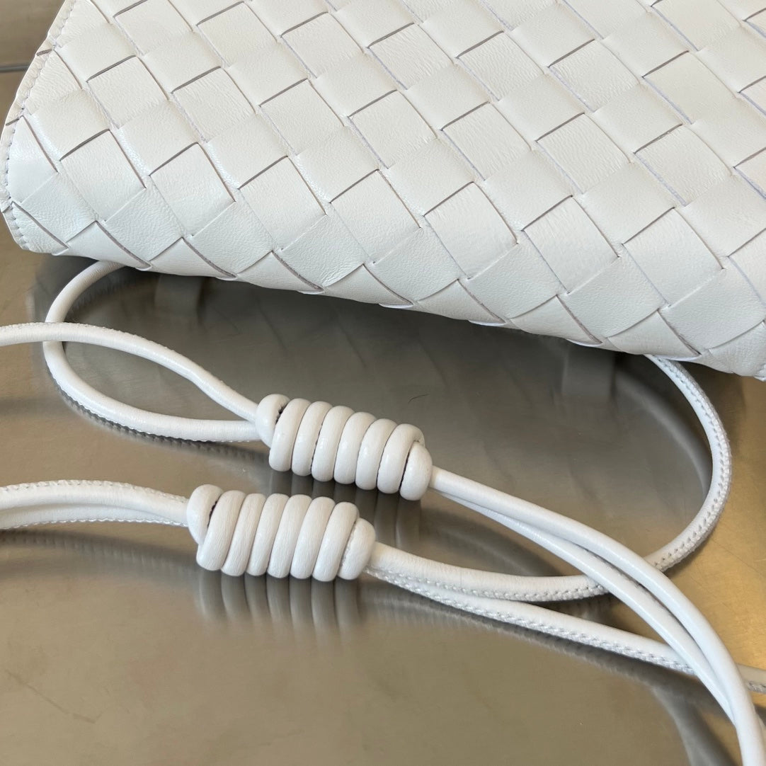 Bottega Veneta BV Mini Crossbody Bag 19cm White Calfskin Ghw