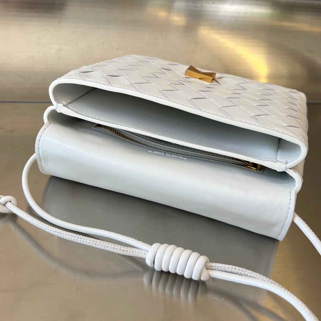 Bottega Veneta BV Mini Crossbody Bag 19cm White Calfskin Ghw