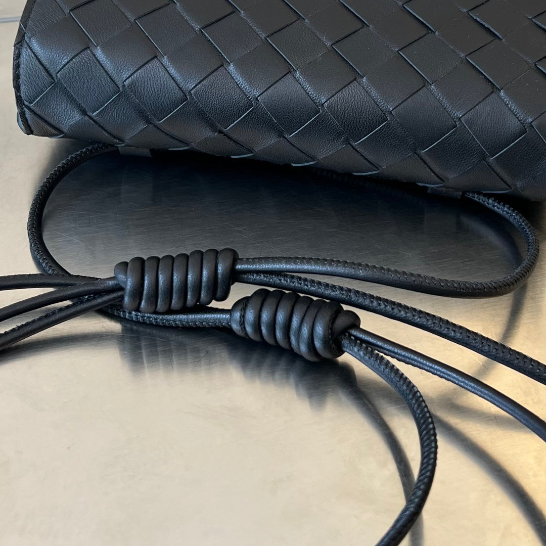 Bottega Veneta BV Mini Crossbody Bag 19cm Black Calfskin Ghw