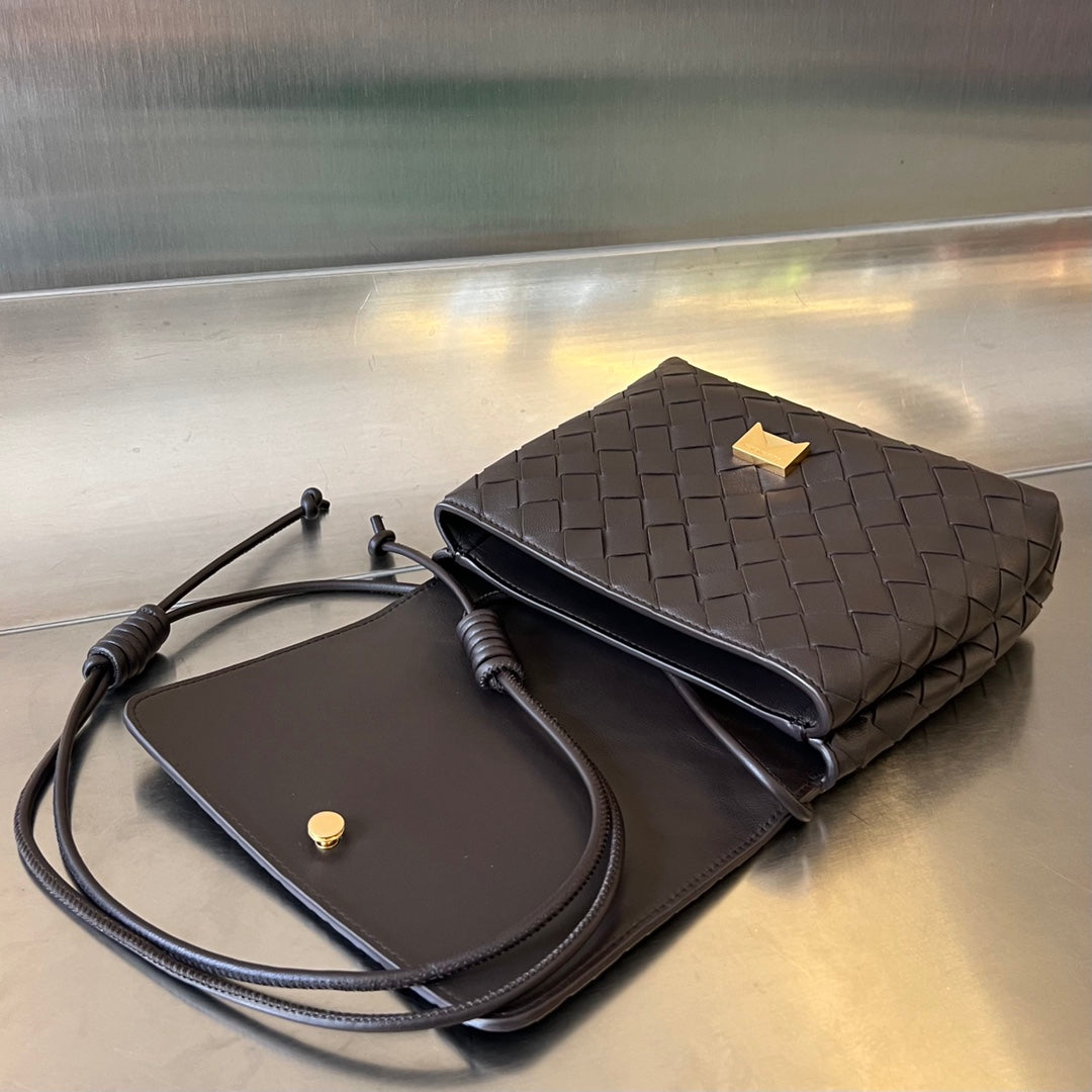 Bottega Veneta BV Mini Crossbody Bag 19cm Chocolate Calfskin Ghw