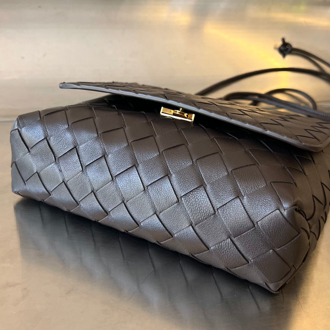 Bottega Veneta BV Mini Crossbody Bag 19cm Chocolate Calfskin Ghw