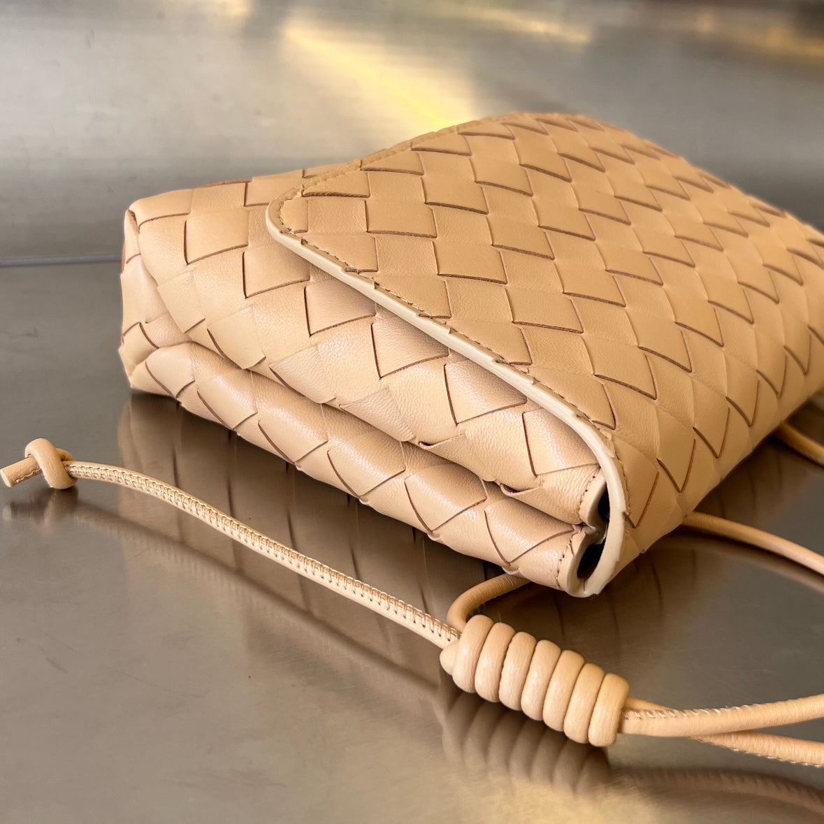 Bottega Veneta BV Mini Crossbody Bag 19cm Beige Calfskin Ghw