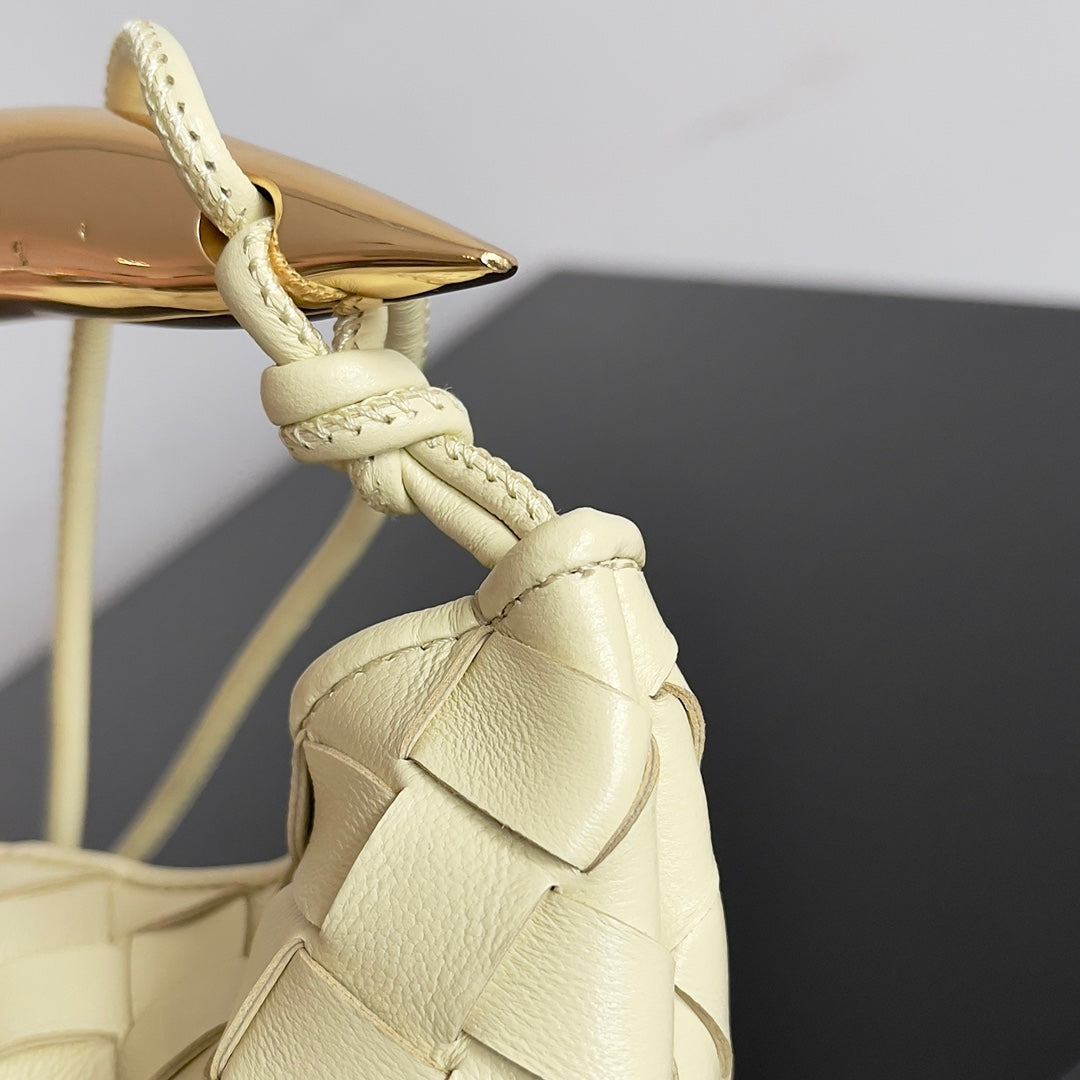 Bottega Veneta SARDINE 20 WITH CHAIN IN YELLOW CREAM LAMBSKIN