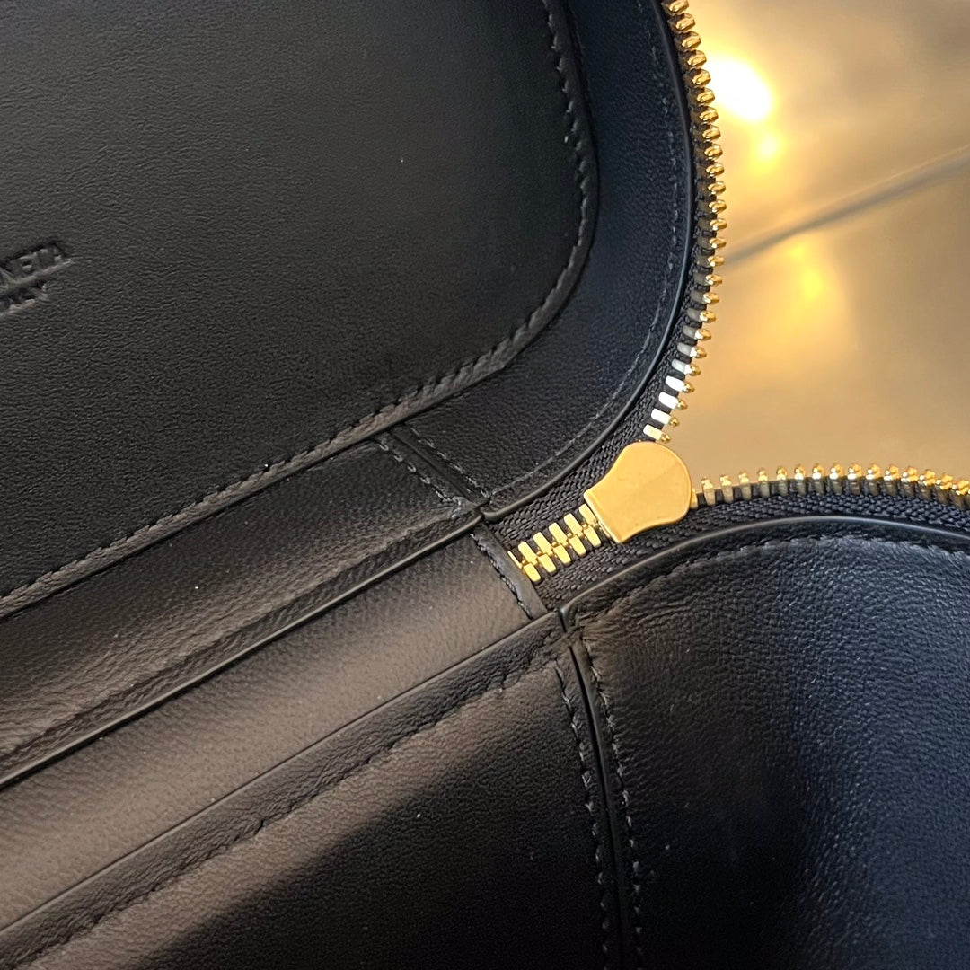 Bottega Veneta MINI VANITY CASE 18 IN BLACK LAMBSKIN