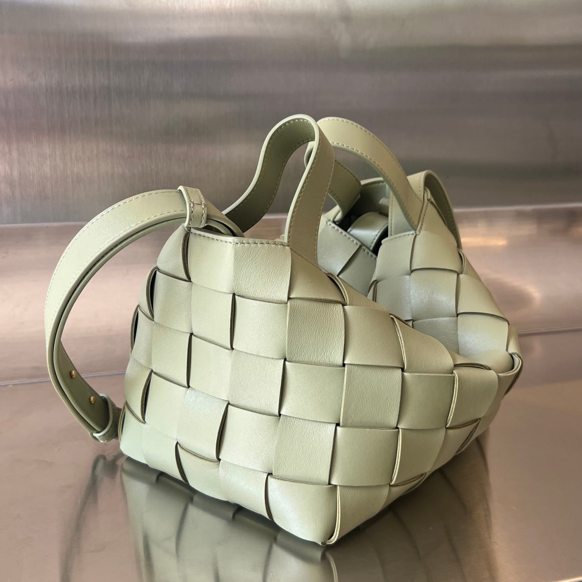Bottega Veneta SMALL 22 CASSETTE IN EICRU BEIGE LAMBSKIN