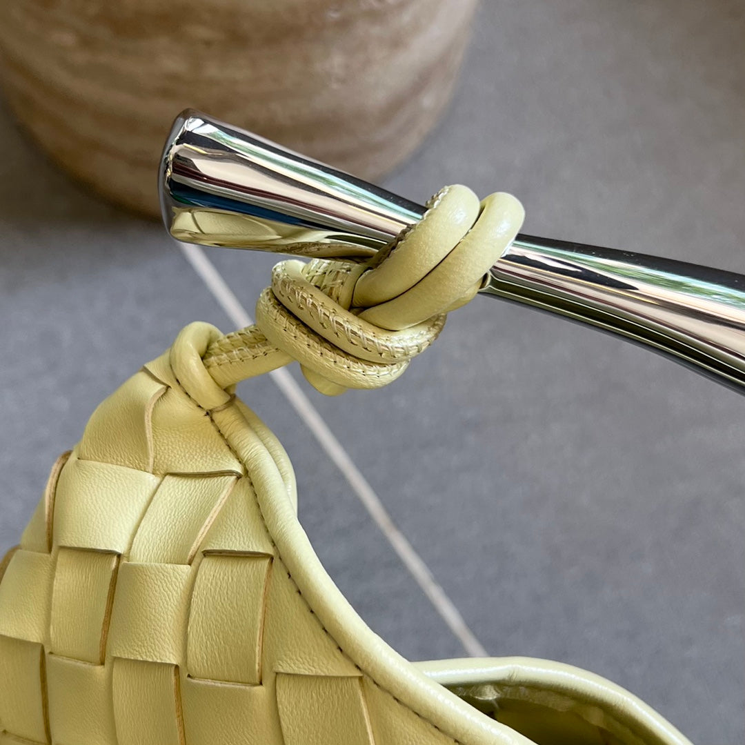 Bottega Veneta SARDINE 33 WITH CHAIN IN YELLOW CREAM LAMBSKIN