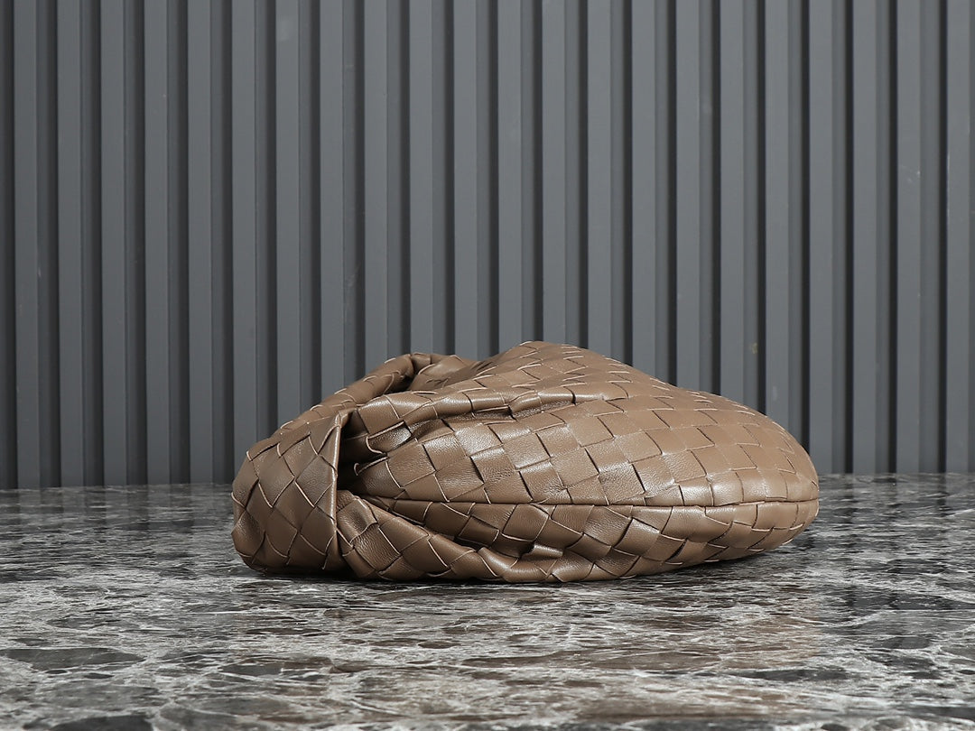 Bottega Veneta bv teen jodie 36cm chocolate lambskin