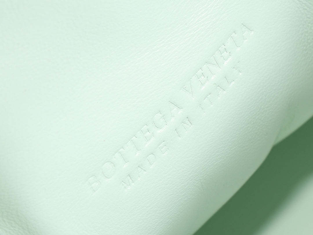 Bottega Veneta bv teen jodie 36cm light cloud blue lambskin