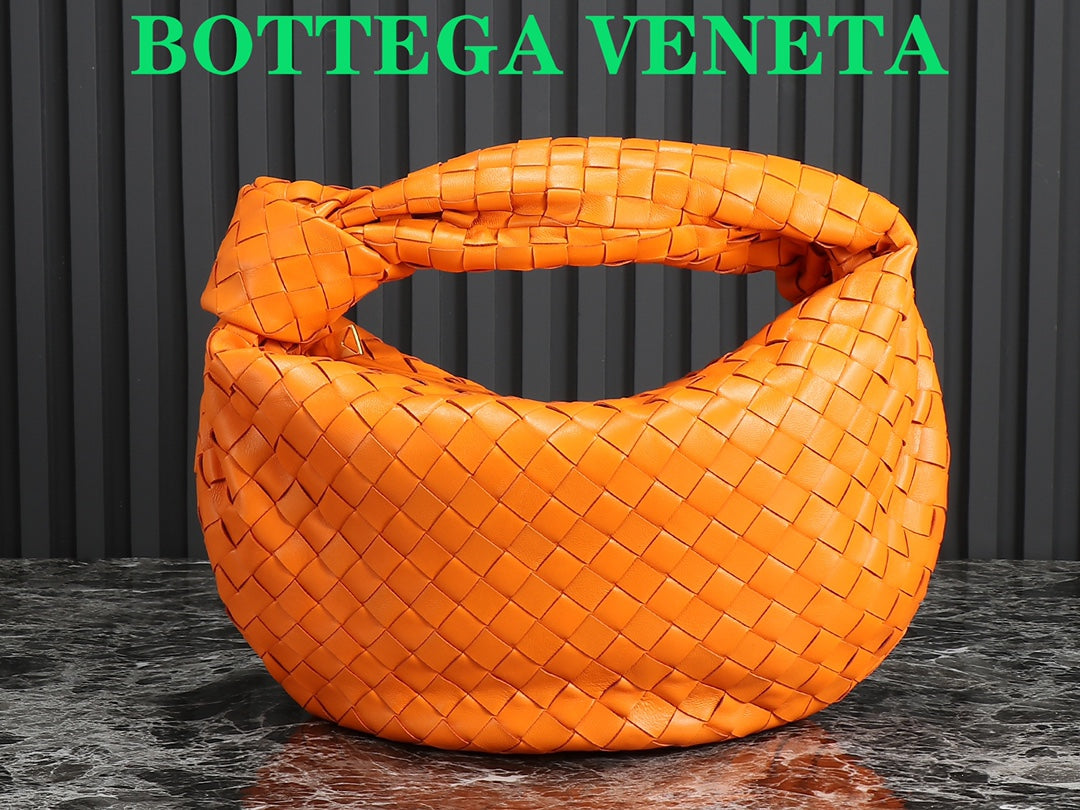 Bottega Veneta bv teen jodie 36cm orange lambskin