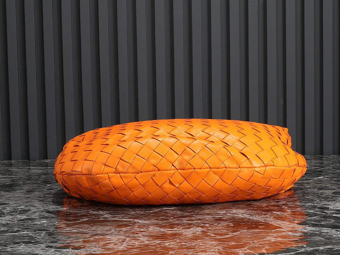 Bottega Veneta bv teen jodie 36cm orange lambskin