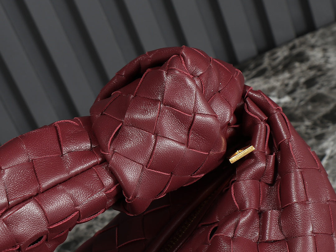 Bottega Veneta bv teen jodie 36cm burgundy lambskin