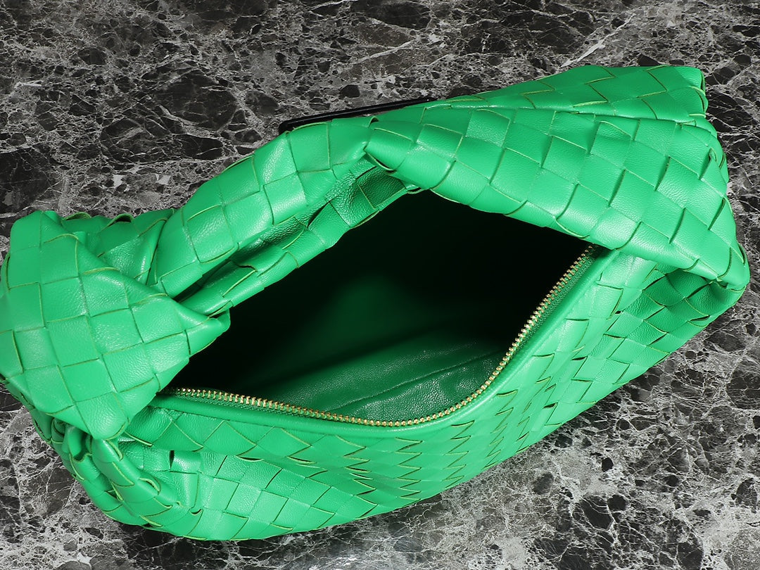 Bottega Veneta bv teen jodie 36cm green lambskin