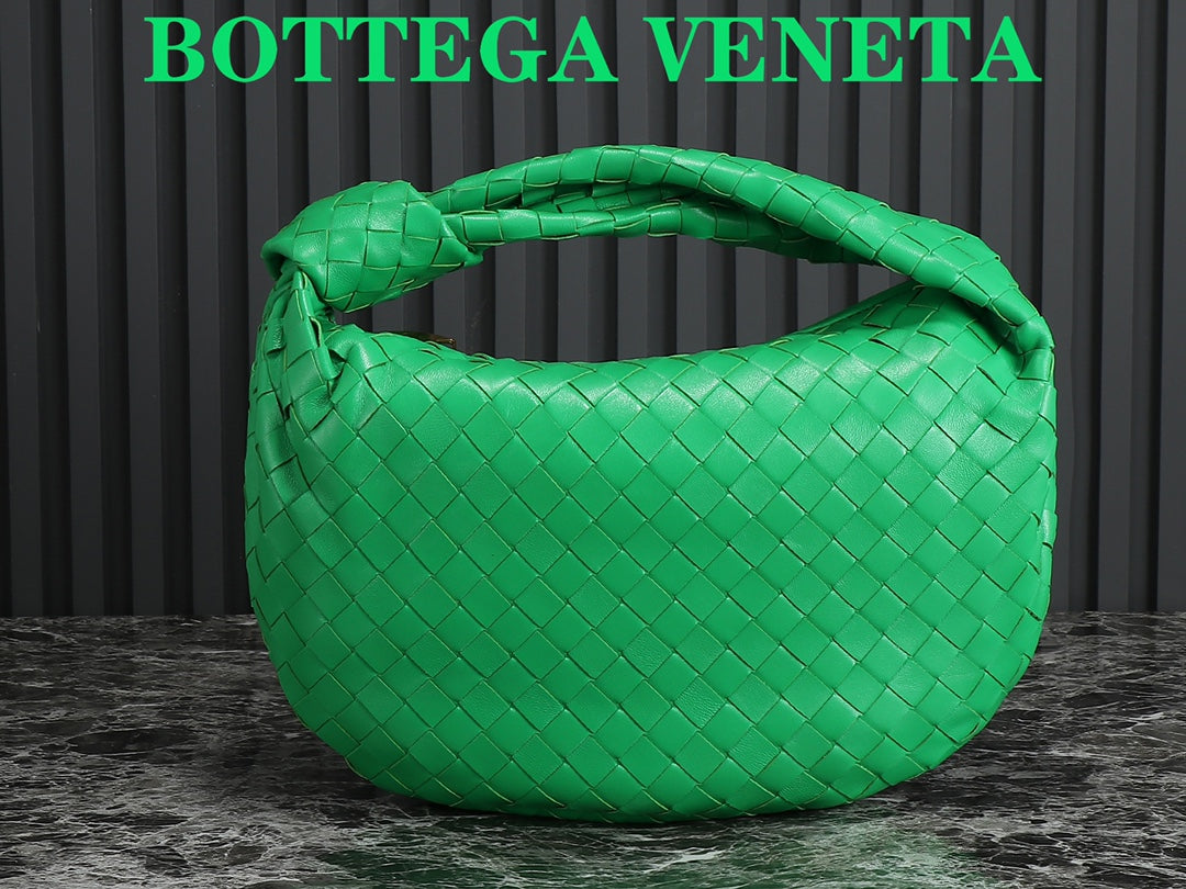 Bottega Veneta bv teen jodie 36cm green lambskin