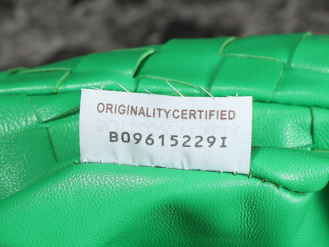 Bottega Veneta bv teen jodie 36cm green lambskin