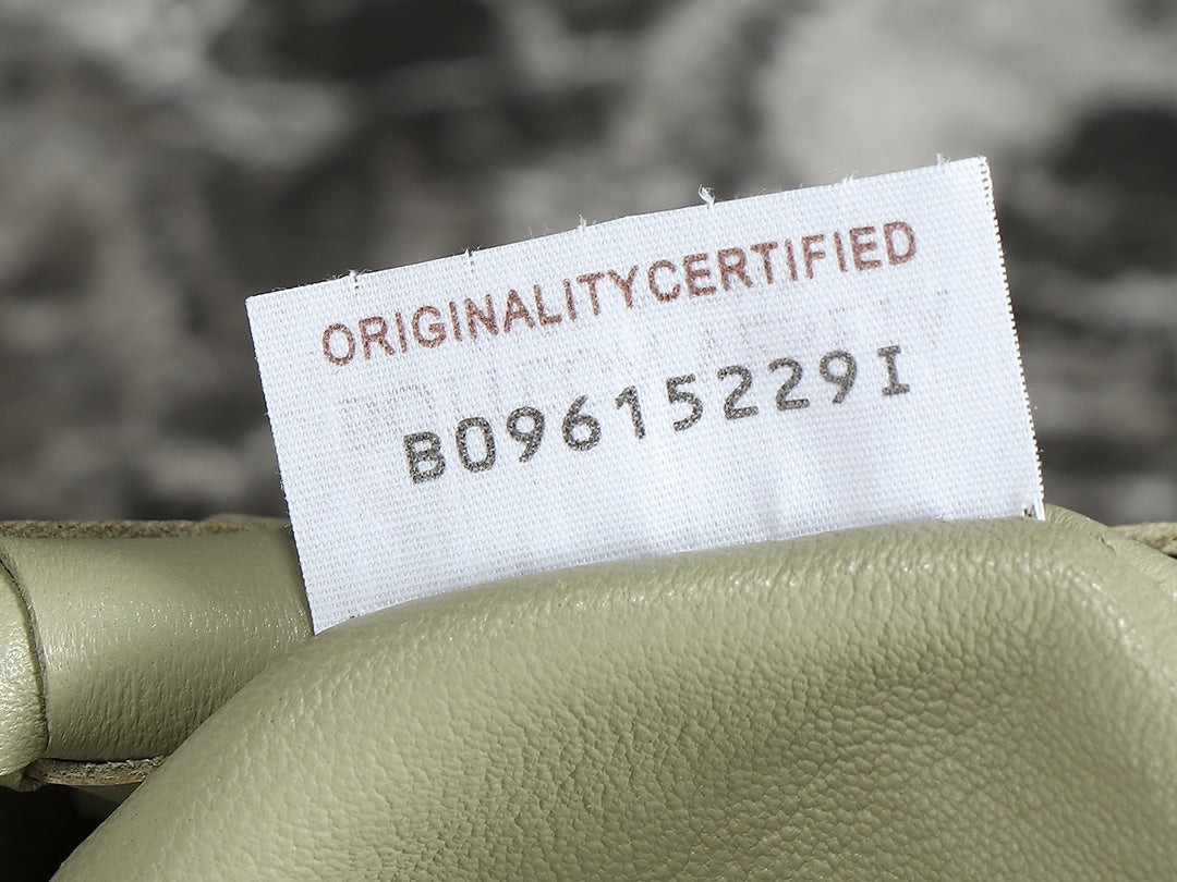 Bottega Veneta bv teen jodie 36cm khaki lambskin