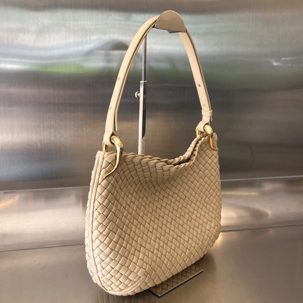 Bottega Veneta SMALL CLICKER 27 BEIGE LAMBSKIN