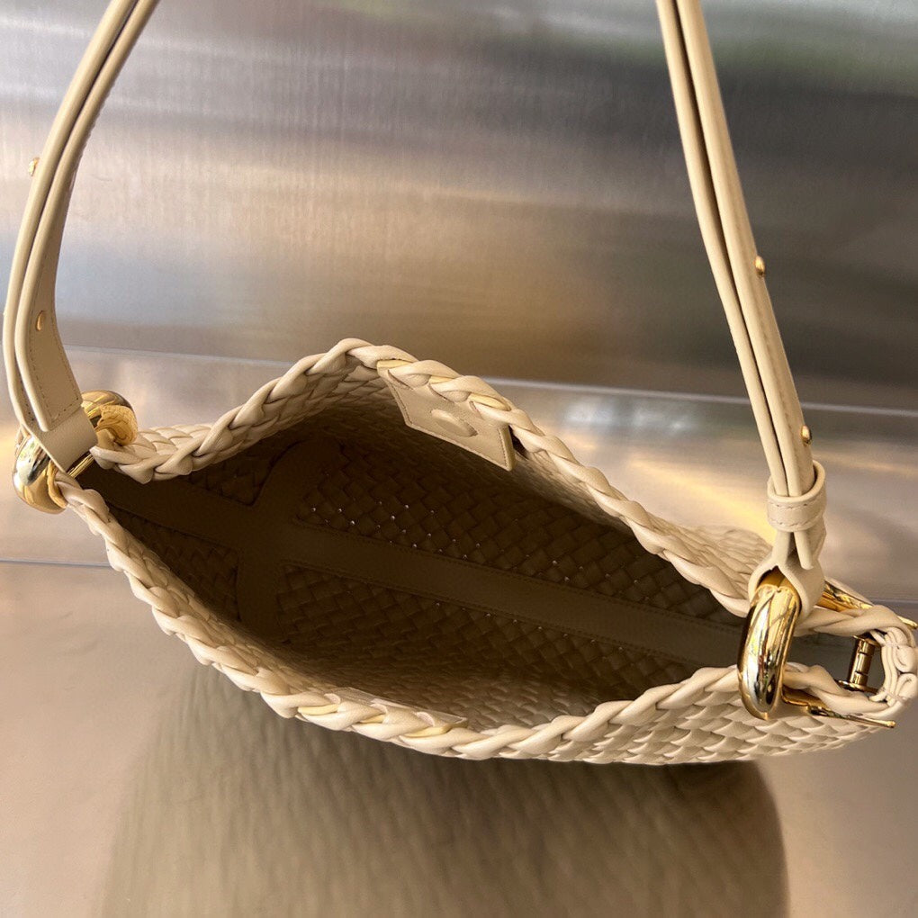 Bottega Veneta SMALL CLICKER 27 BEIGE LAMBSKIN