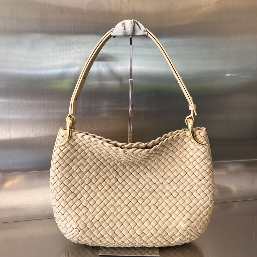 Bottega Veneta SMALL CLICKER 27 BEIGE LAMBSKIN