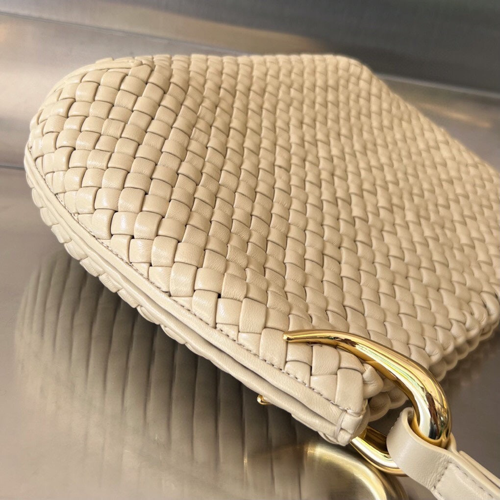 Bottega Veneta SMALL CLICKER 27 BEIGE LAMBSKIN