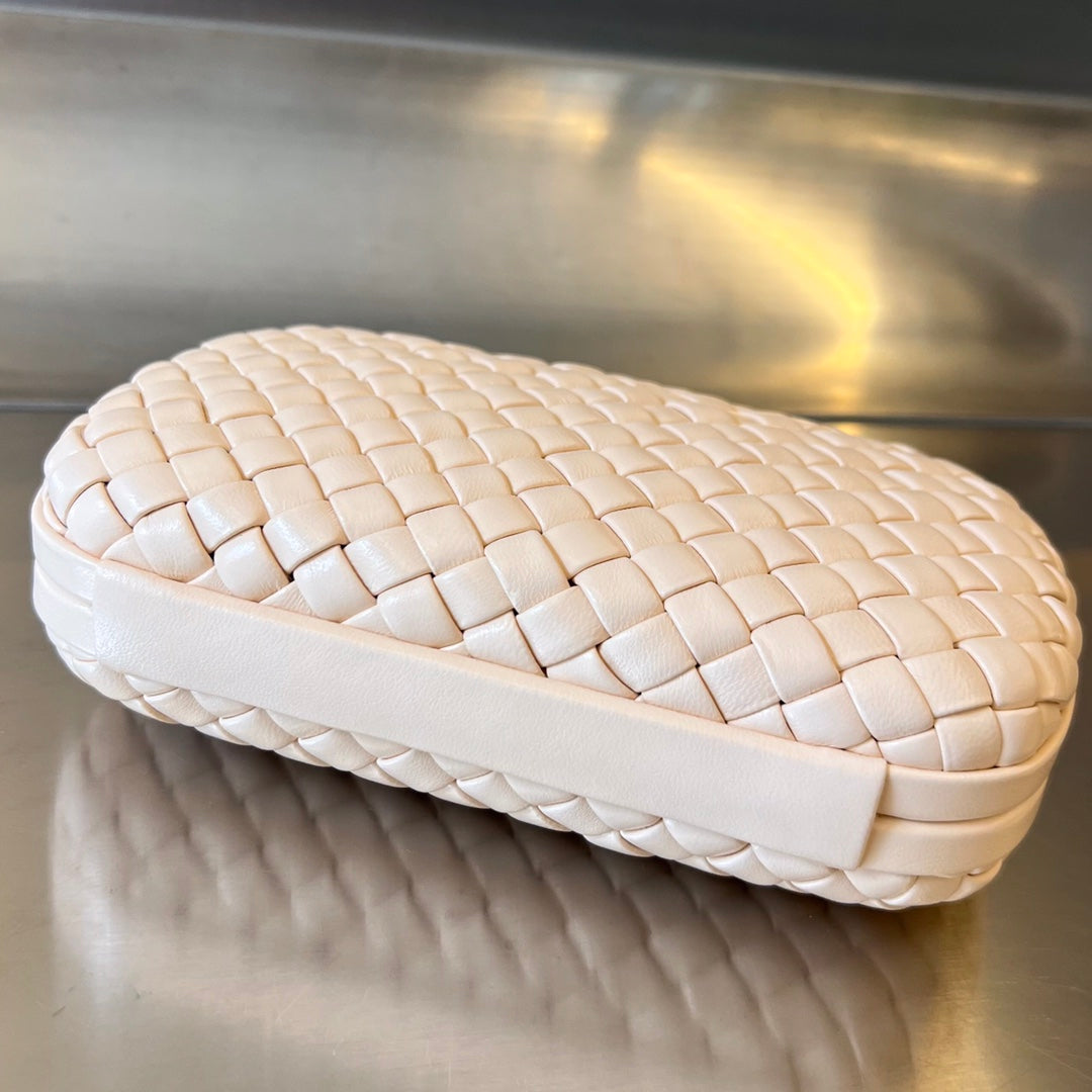 Bottega Veneta KNOT 20 IN SOLF PINK LAMBSKIN