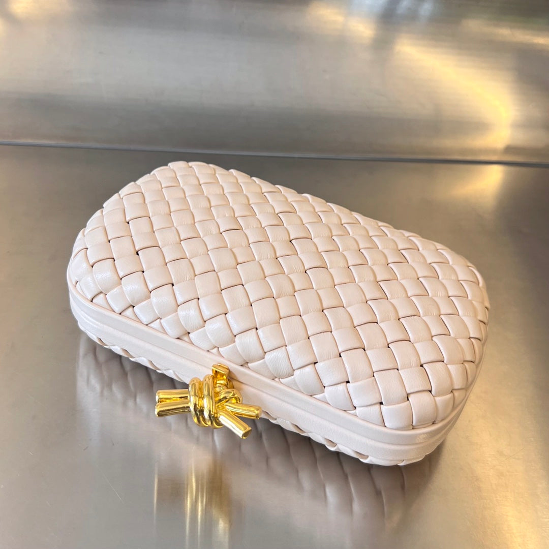 Bottega Veneta KNOT 20 IN SOLF PINK LAMBSKIN