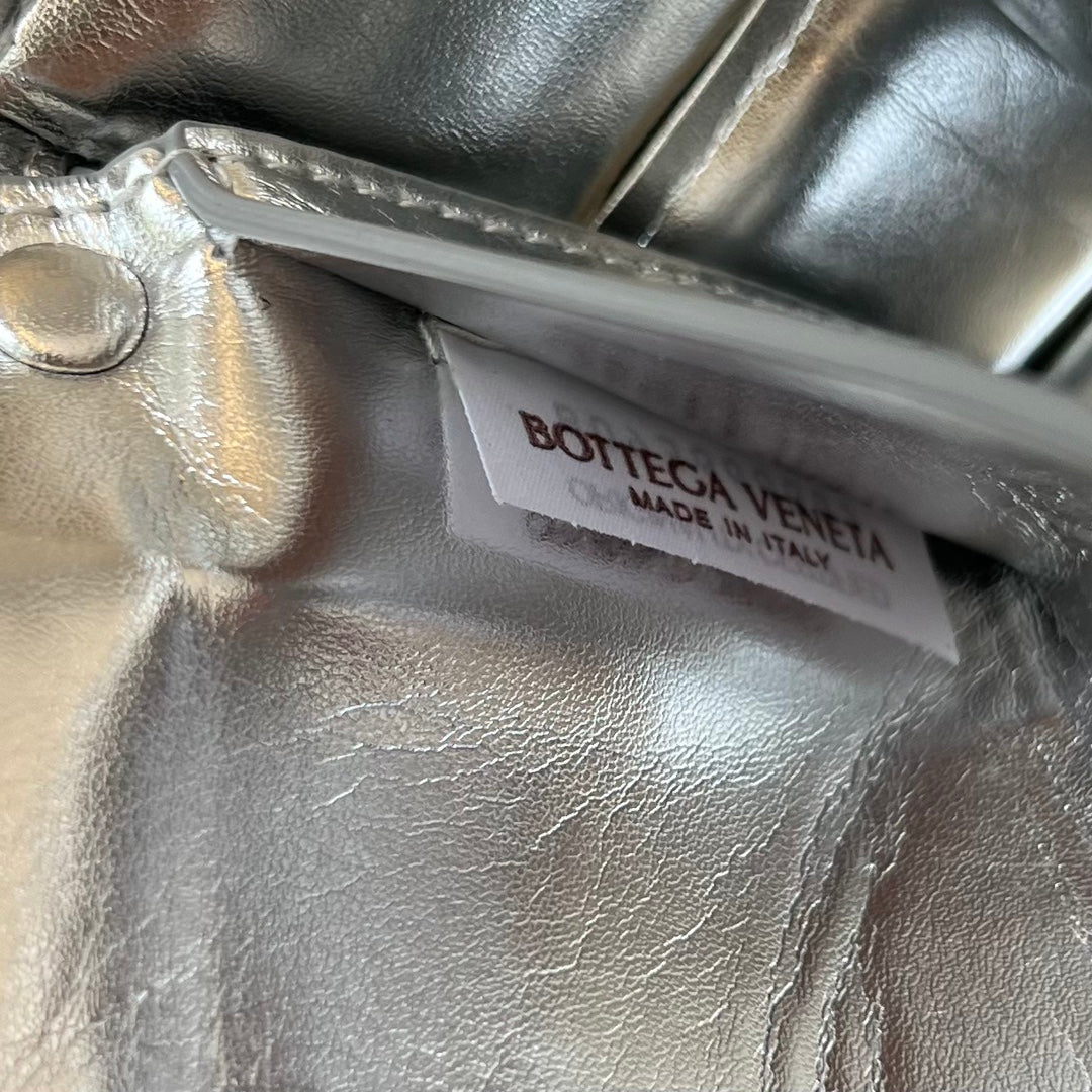 Bottega Veneta MINI CASSETTE 18 IN SILVER LAMBSKIN