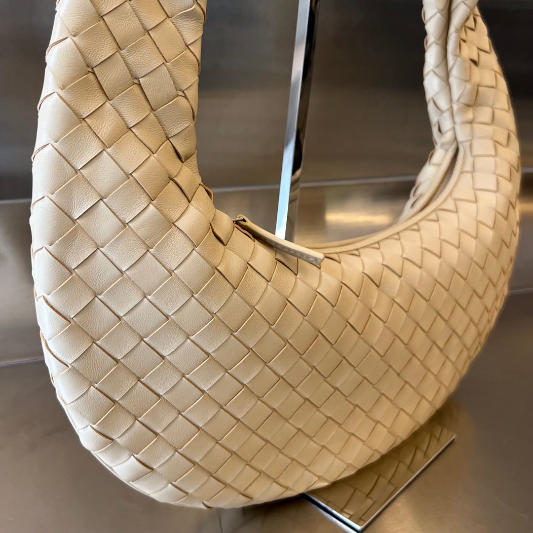 Bottega Veneta BUDDY 59 BAG IN DARK CREAM CALFSKIN