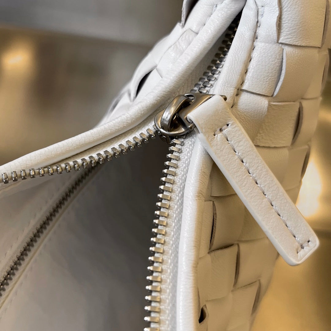 Bottega Veneta BUDDY 59 BAG IN WHITE CALFSKIN