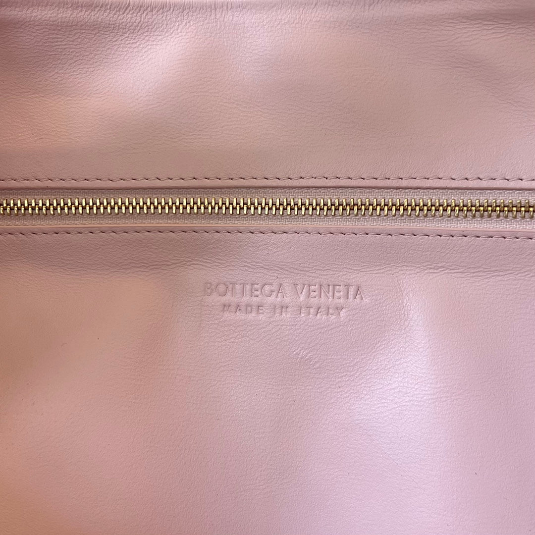Bottega Veneta SMALL JODIE 48 LIGHT PINK CALFSKIN